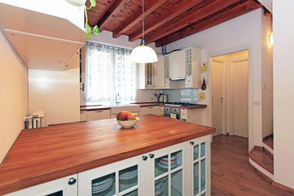 Navigli Downtown Cocco House Apartment Милано Стая снимка