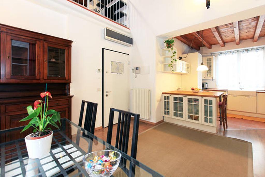 Navigli Downtown Cocco House Apartment Милано Стая снимка